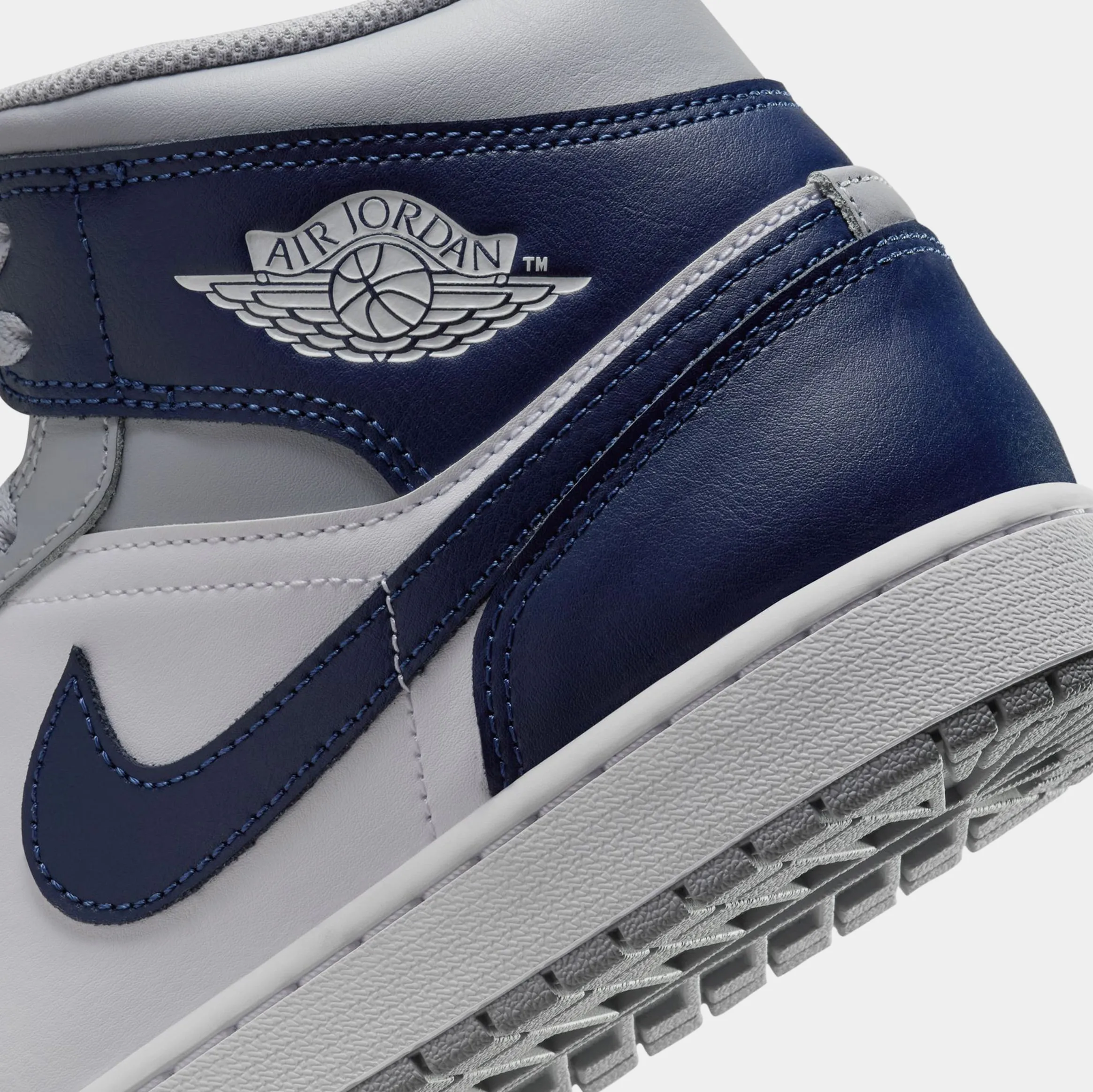 Air Jordan 1 Mid Wolf Grey Midnight Navy Mens Lifestyle Shoes (White/Wolf Grey/Midnight Navy)