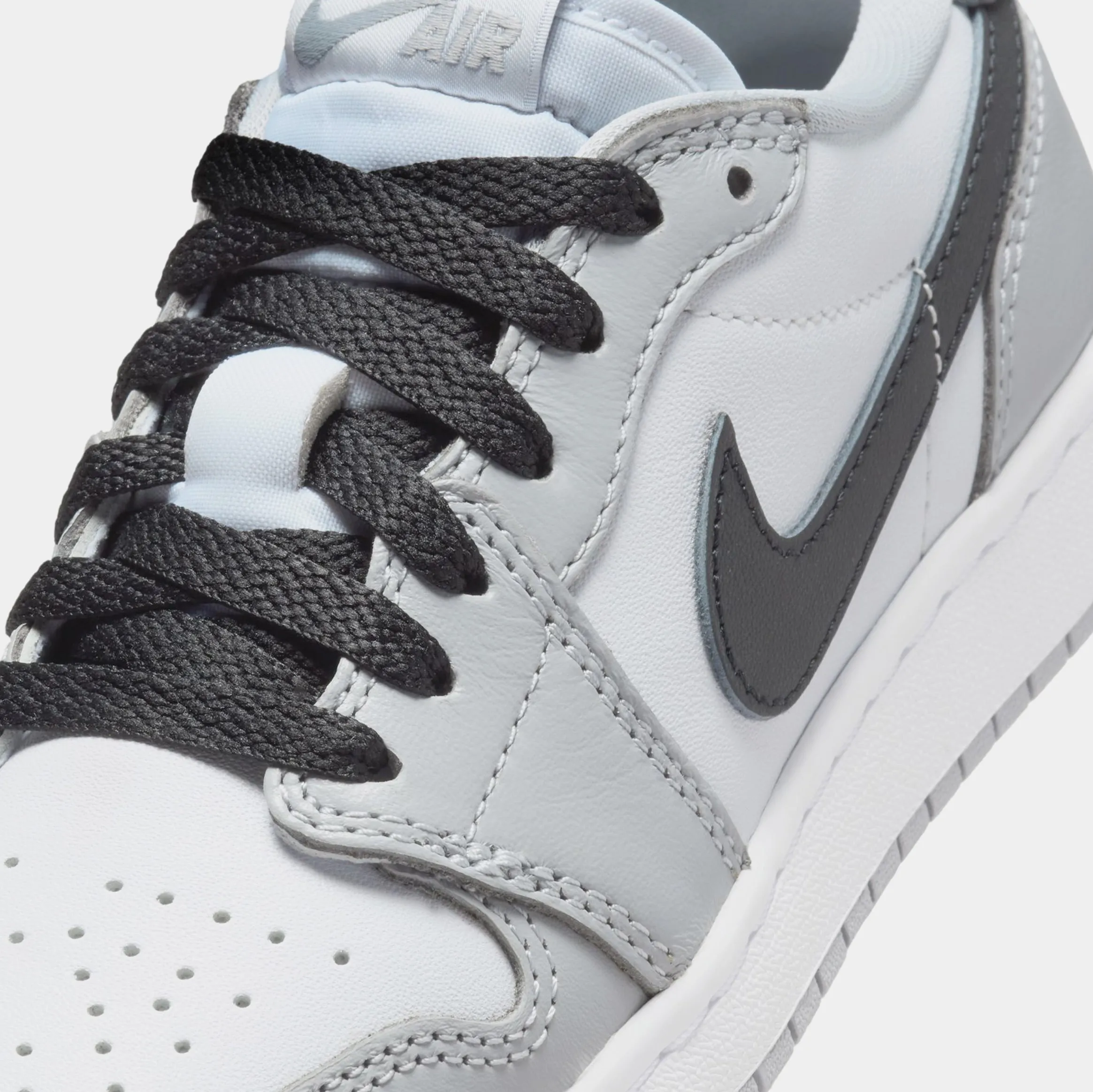 Air Jordan 1 Retro Low OG Wolf Grey Grade School Lifestyle Shoes (White/Black/Wolf Grey)