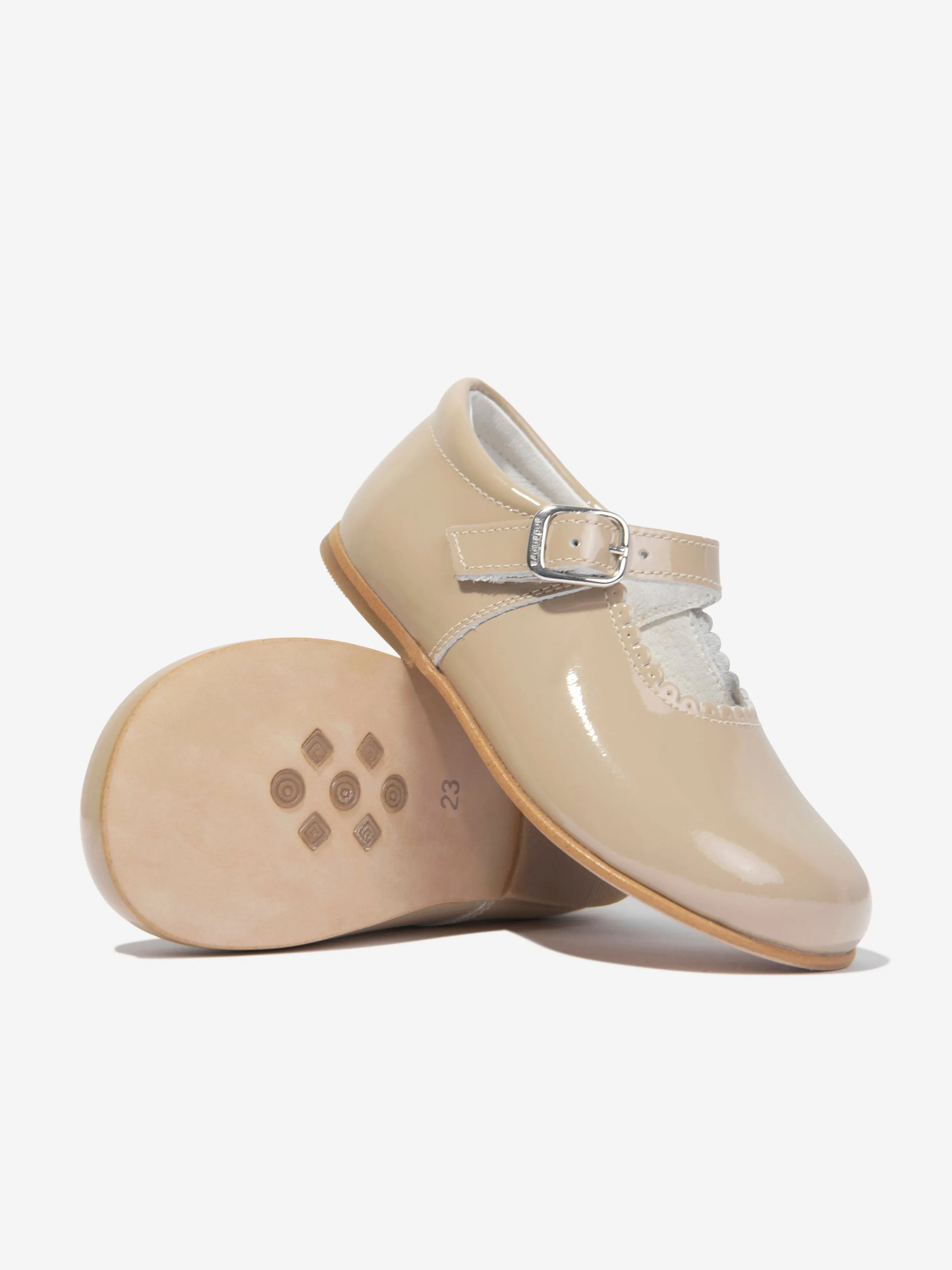 Andanines Girls Patent Leather Mary Jane Shoes in Beige