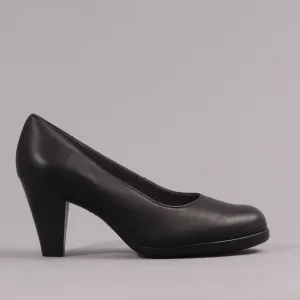 Court Shoe in Black - 12637