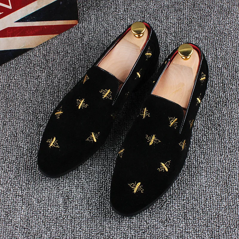 Men's Korean version of pointed leather shoes trend embroidered small bee feet raised bean shoes frosted inside lazy casual shoes