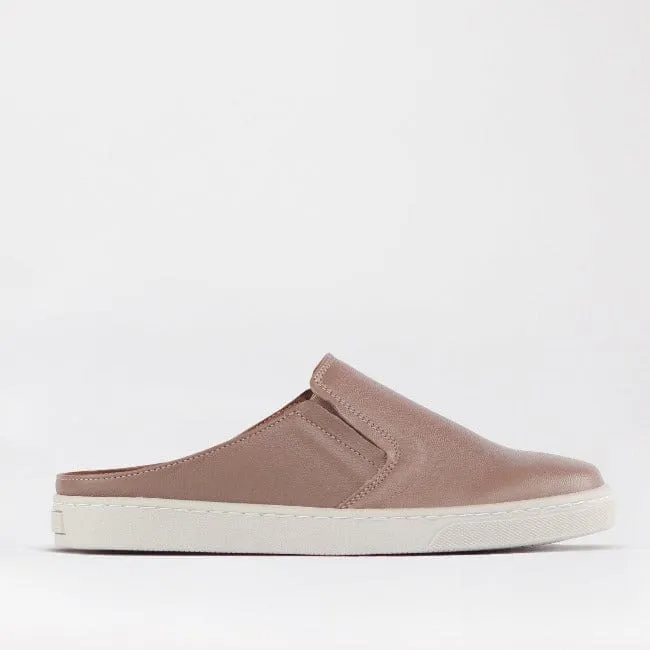 Slip-on sneakers with Removable Footbed in Stone - 12584