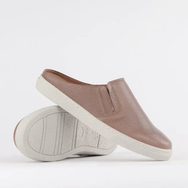 Slip-on sneakers with Removable Footbed in Stone - 12584