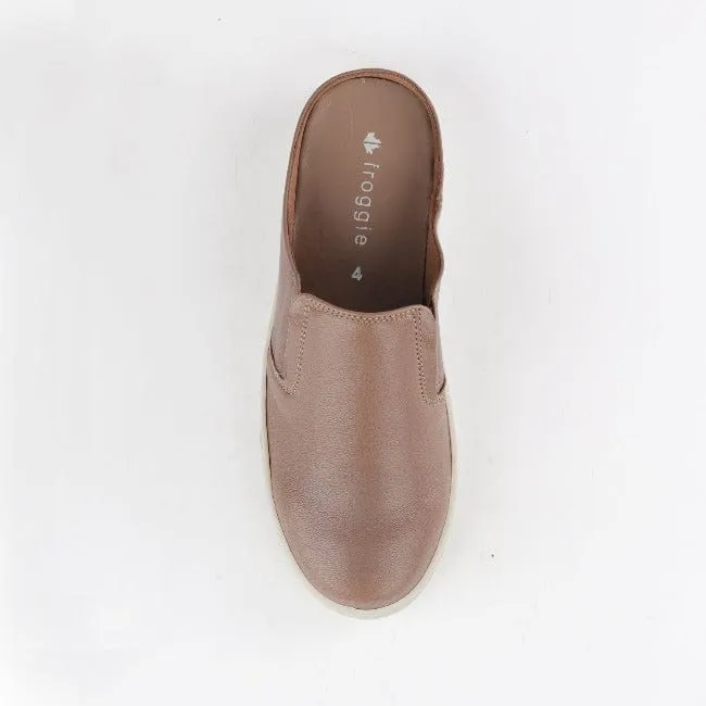 Slip-on sneakers with Removable Footbed in Stone - 12584