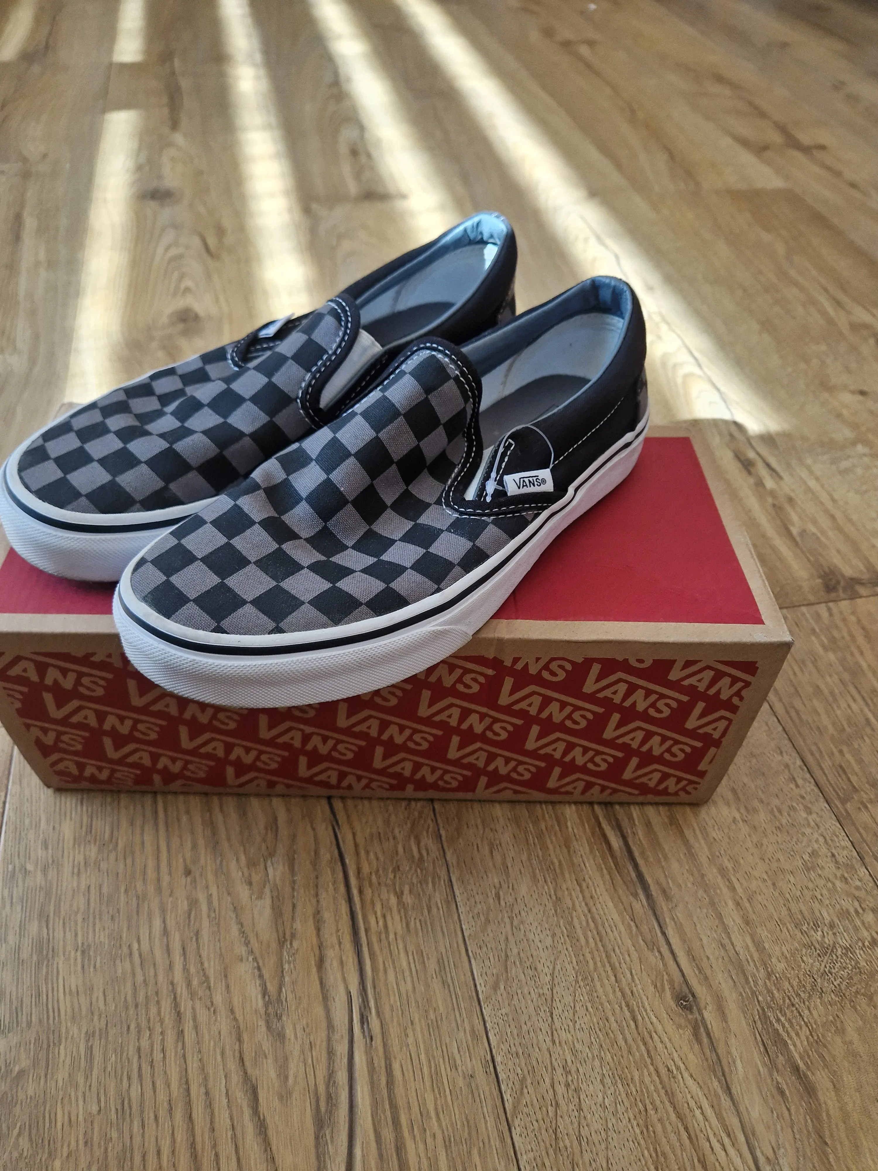 Vans Black & Pewter checkerboard slip on sneakers - size 4.5